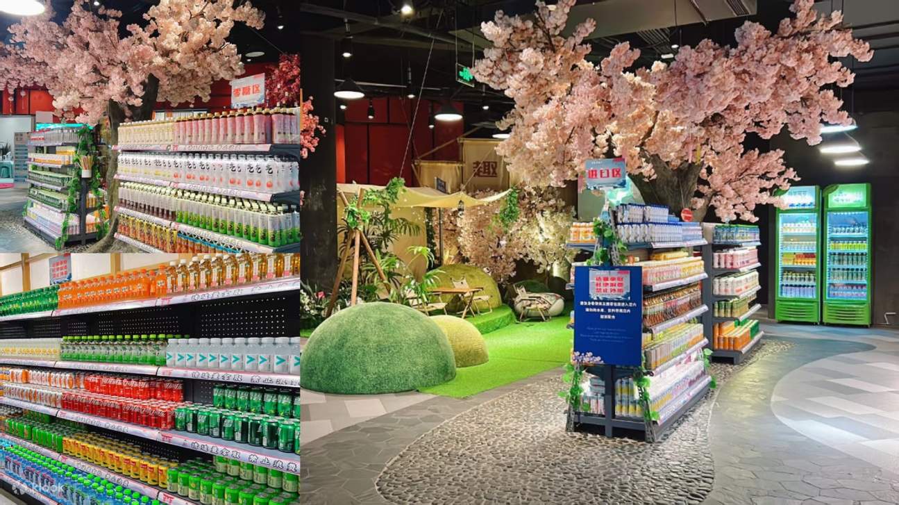 Mehr als 40 Sorten hochwertiger Getränke stehen kostenlos und unbegrenzt zur Verfügung (Evian Wasser, Perrier, Voss Wasser, Trina, Lotte, Jiaguoyuan, Cola, Sprite, Fanta, Red Bull, Kokoswasser, Pulse, Oolong Tee, Vitaminwasser, Chawu, Wangzai Milch, Brigh